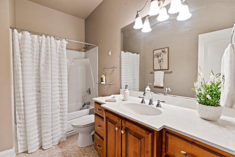 425 Terrapin Pointe Road Hodges SC 29653