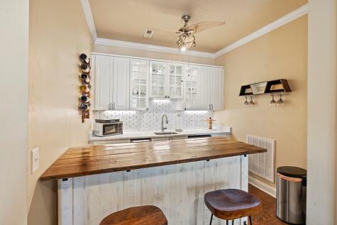 425 Terrapin Pointe Road Hodges SC 29653