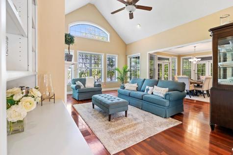 425 Terrapin Pointe Road Hodges SC 29653