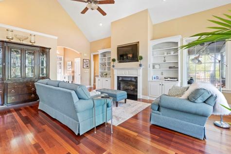 425 Terrapin Pointe Road Hodges SC 29653