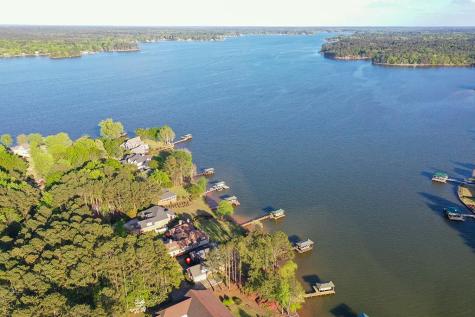228 Compass Point Ninety Six SC 29666