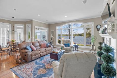 228 Compass Point Ninety Six SC 29666