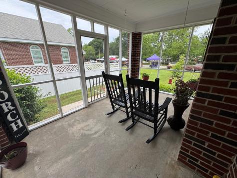 422 Savannah St E Calhoun Falls SC 29628