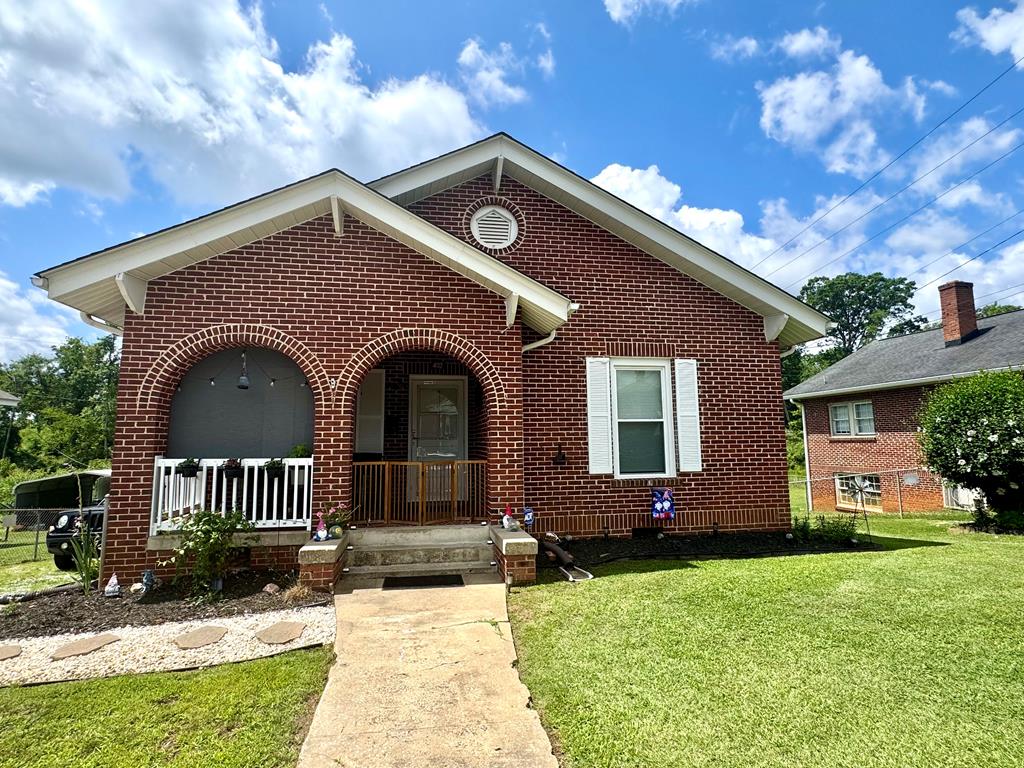 402 Sirrine Street Ninety Six SC 29666
