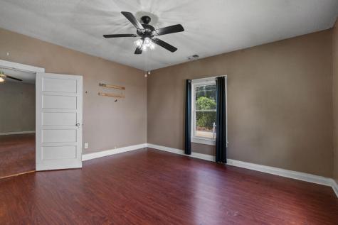 21 Dairy Street Greenwood SC 29692