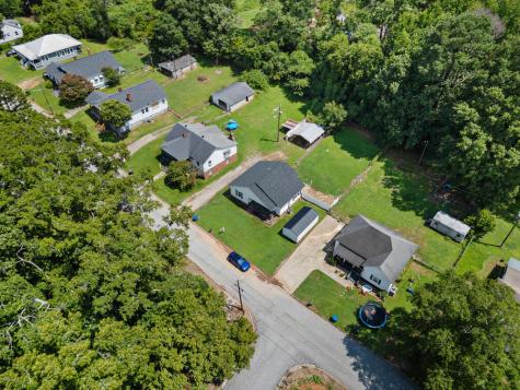21 Dairy Street Greenwood SC 29692