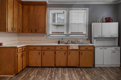 21 Dairy Street Greenwood SC 29692