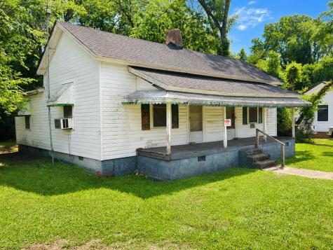 933 Anderson Street Calhoun Falls SC 29628