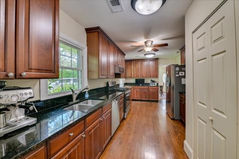 215 Barnard Ave SE Aiken SC 29801