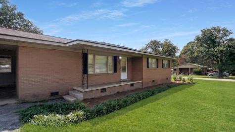 107 Dalewood Street Hodges SC 29653