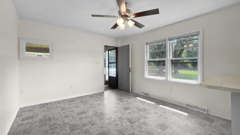107 Dalewood Street Hodges SC 29653