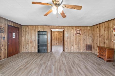 6217 Highway 25 N Hodges SC 29653