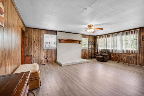 6217 Highway 25 N Hodges SC 29653
