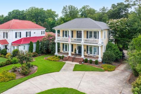 802 N Main Street Abbeville SC 29620