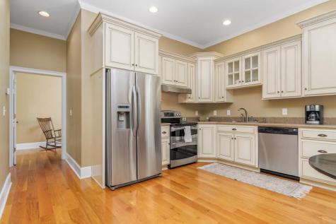 802 N Main Street Abbeville SC 29620