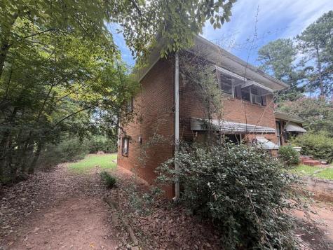 307 N Bethune Street Greenwood SC 29646