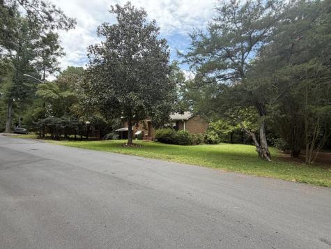 307 N Bethune Street Greenwood SC 29646