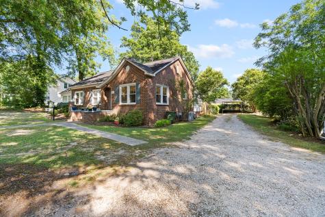 206 Laurel Ave., E Greenwood SC 29646