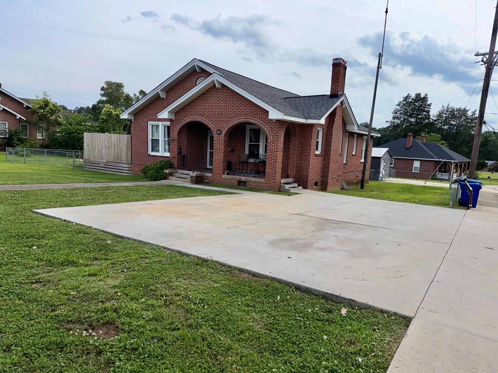 104 Saluda Street Ninety Six SC 29666