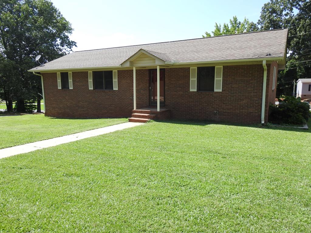 729 729 Darlington Street Calhoun Falls SC 29628