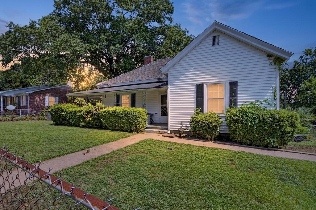26 Main St W Ware Shoals SC 29692
