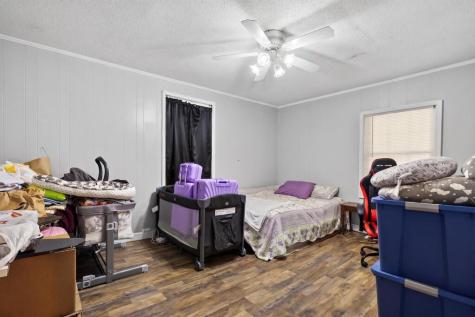 26 Main St W Ware Shoals SC 29692