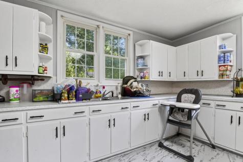 26 Main St W Ware Shoals SC 29692