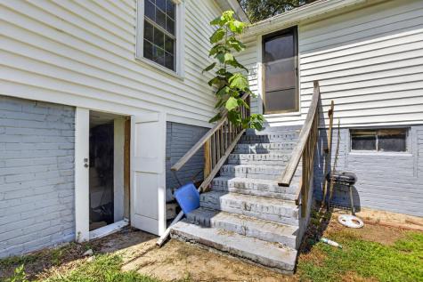 26 Main St W Ware Shoals SC 29692