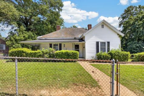 26 Main St W Ware Shoals SC 29692