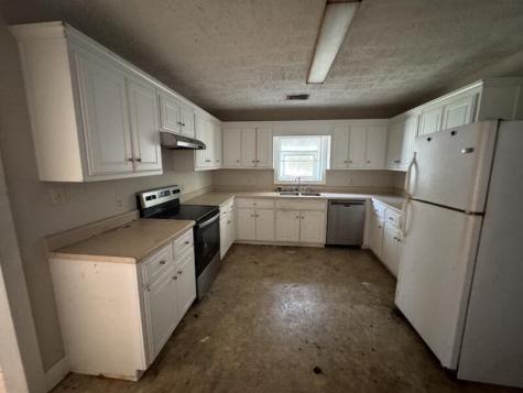 800 Mobley Johnston SC 29832