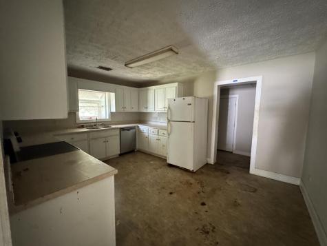 800 Mobley Johnston SC 29832