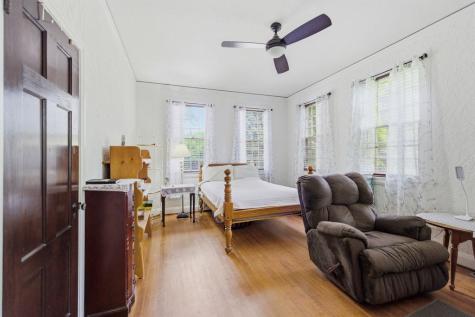 511 E Cambridge Avenue Greenwood SC 29646