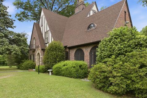 511 E Cambridge Avenue Greenwood SC 29646