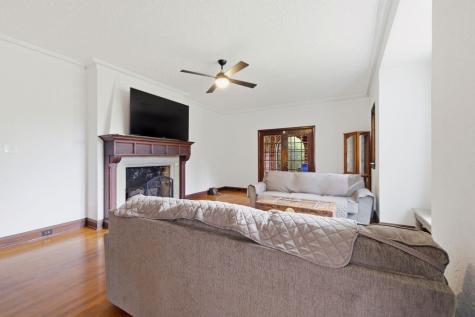 511 E Cambridge Avenue Greenwood SC 29646