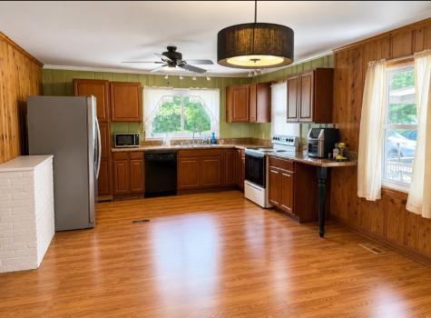 4405 Main Street Hodges SC 29653
