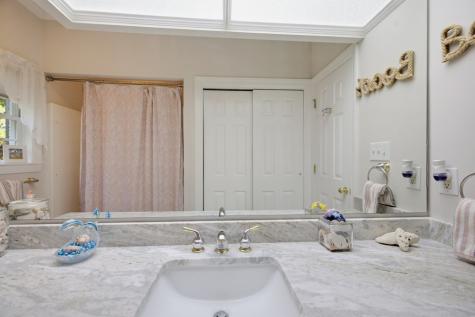 105 Coogans Bluff Hodges SC 29653