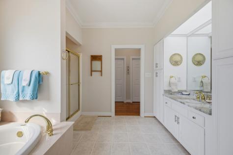 105 Coogans Bluff Hodges SC 29653