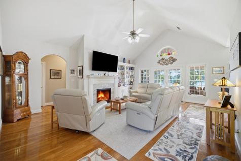 105 Coogans Bluff Hodges SC 29653