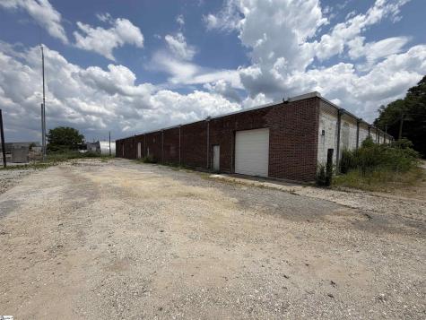 29 E Warehouse Court Taylors SC 29687