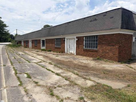 29 E Warehouse Court Taylors SC 29687