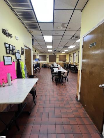 604 W. Greenwood Street Abbeville SC 29620