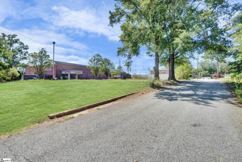 1310 72/221 East Highway Greenwood SC 29649