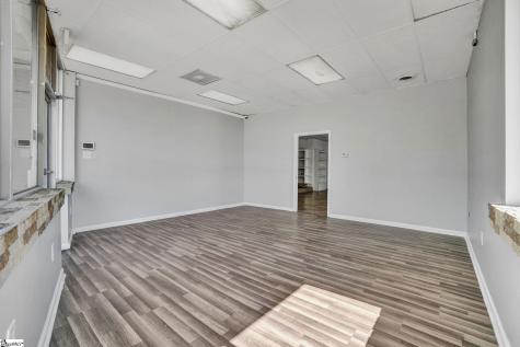 1310 72/221 East Highway Greenwood SC 29649