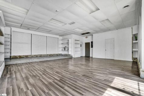 1310 72/221 East Highway Greenwood SC 29649