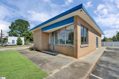 1310 72/221 East Highway Greenwood SC 29649