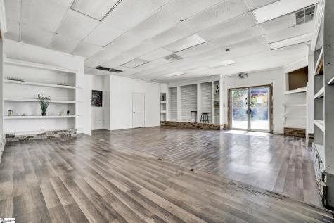 1310 72/221 East Highway Greenwood SC 29649