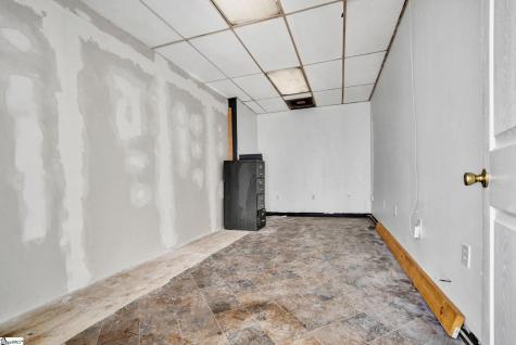 1310 72/221 East Highway Greenwood SC 29649