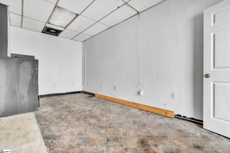 1310 72/221 East Highway Greenwood SC 29649