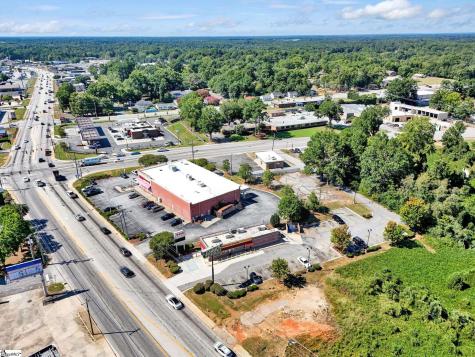 1310 72/221 East Highway Greenwood SC 29649