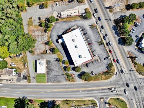 1310 72/221 East Highway Greenwood SC 29649